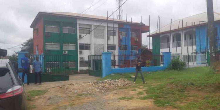 BREAKING: Ayade, APC take over PDP Secretariat in Cross River