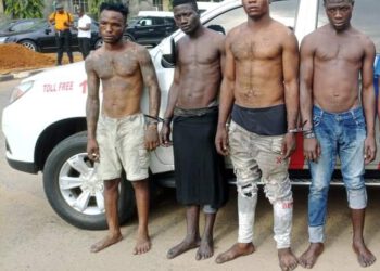 LAGOS POLICE ARREST SEVEN TRAFFIC ROBBERS