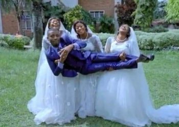 Man marries triplets in Congo