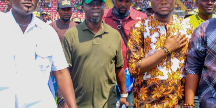 How David Odunmbaku Steals The Show At Onikan As Southwest Youths Endorse Tinubu For President
