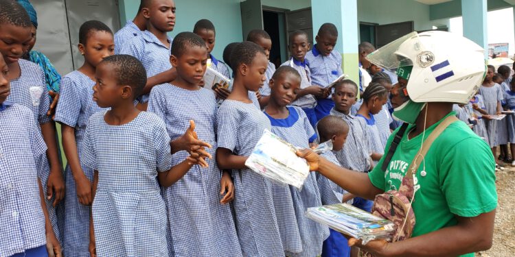 Bike Man Donates Writing Materials to Pupils in Ibadan