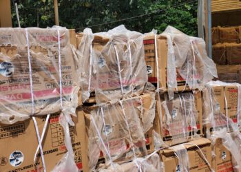 Primary Healthcare: Oyo Government Presents Generators to 351 PHCs