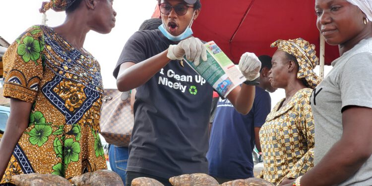Oyo Govt, Consultant Mark Global Recycling Day with Rewards