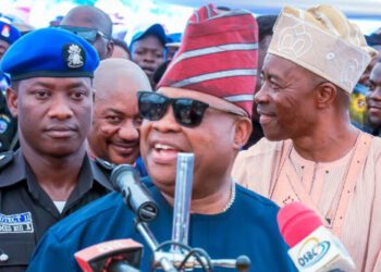 Withheld salaries: Adeleke’s faulty steps By abiodun KOMOLAFE