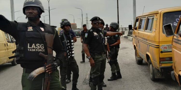 TRAFFIC VIOLATION: CSP AKERELE LED TASKFORCE DISLODGE ADENIJI ADELE BRIDGE, ADJOINING ROUTES: IMPOUND 42 VEHICLES