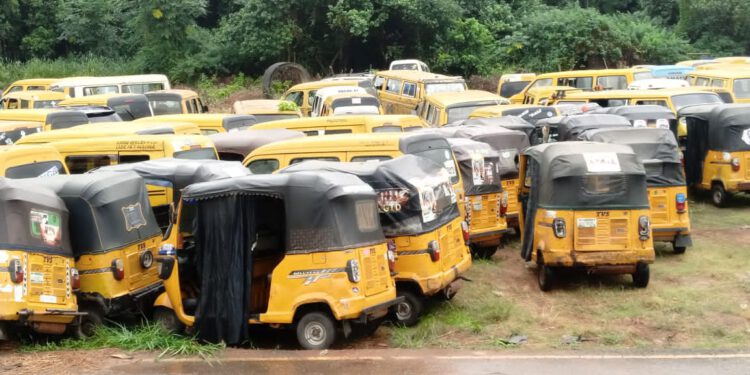 VEHICLES, TRICYCLES SEIZED AS LAGOS STATE TASKFORCE ENFORCES TRAFFIC REGULATIONS IN IYANA-IPAJA