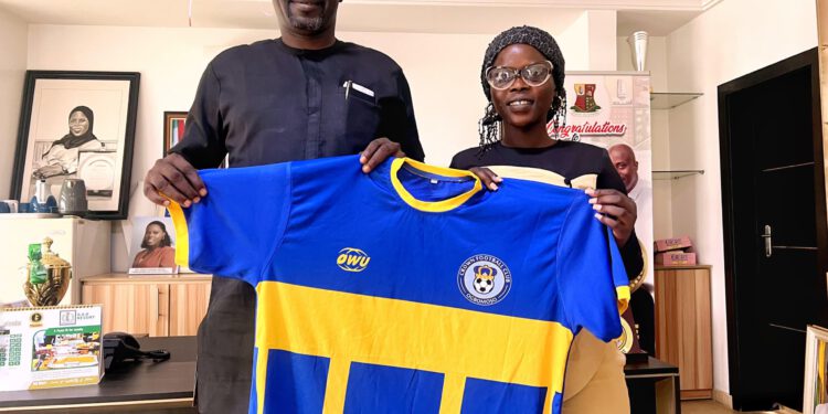 Oyo Gov’t Names Coach Ayeni As Technical Adviser, Crown FC