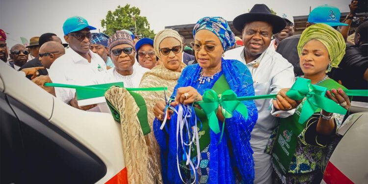 FIRST LADY OLUREMI TINUBU FLAGS OFF NDDC/RHI MEDICAL OUTREACH/ HEALTH INSURANCE FOR RURAL DWELLERS