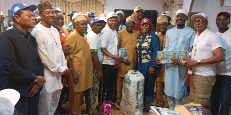 Alimosho LG Polls: APC Chairmanship Candidate, Vice Score Big with Oba of Shasha and Orisunbare Kingdom