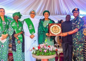 FIRST LADY OLUREMI TINUBU DONATES 3 MOBILE AMBULANCES TO TARABA GOVERNMENT, NYSC