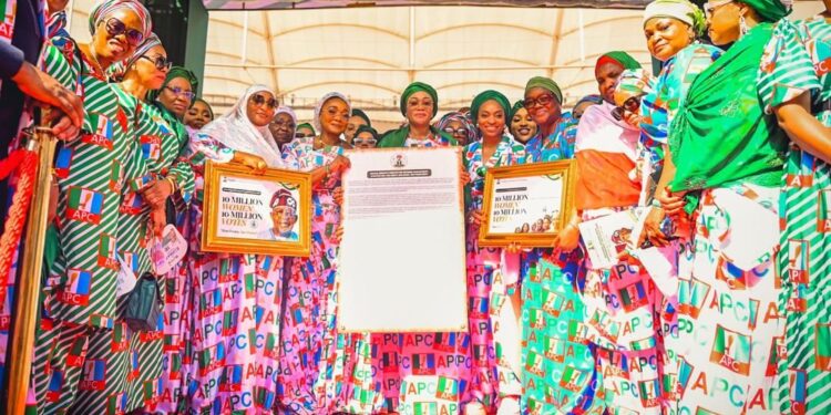 FIRST LADY OLUREMI TINUBU ATTENDS NATIONAL WOMEN MEGA EMPOWERMENT AND RALLY