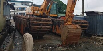 APAPA IGANMU LCDA DEPLOYS SWAMP BUGGY TO TACKLE FLOODING, RESTORE ENVIRONMENTAL SAFETY